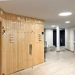 Baltischer Hof 51 *